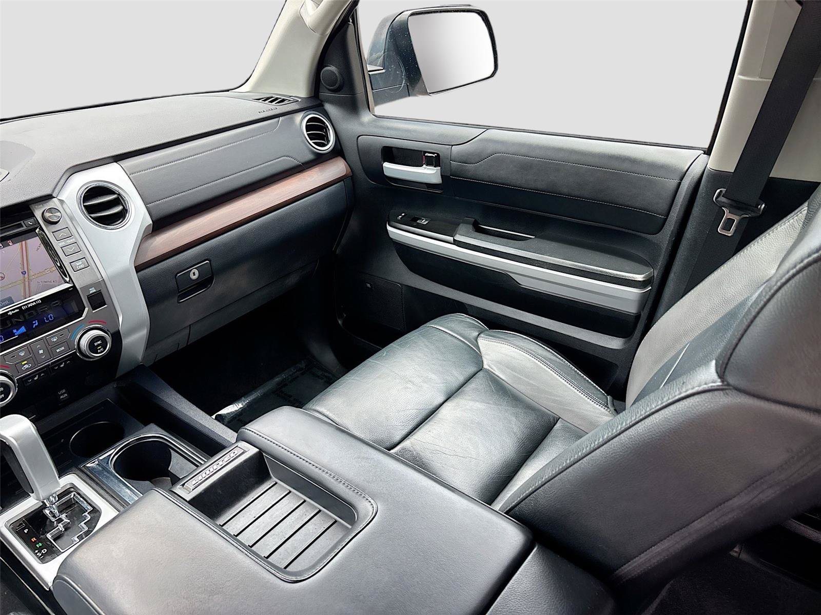 Used 2019 Toyota Tundra Limited w/ Limited Premium Package AWD/4WD image 24