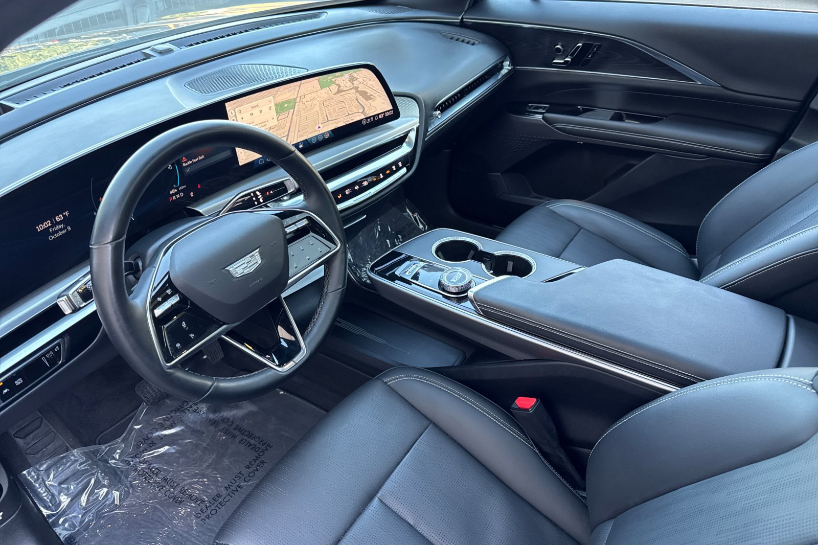 Used 2024 Cadillac Lyriq Luxury AWD/4WD image 10