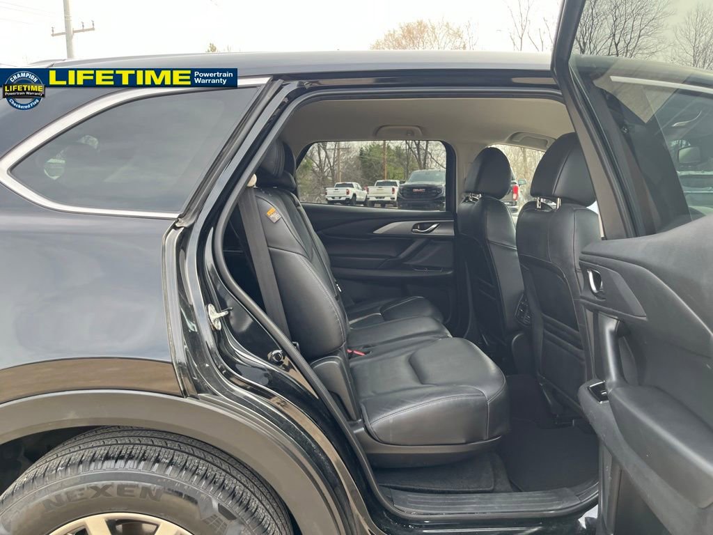 Used 2018 MAZDA CX-9 Touring image 32