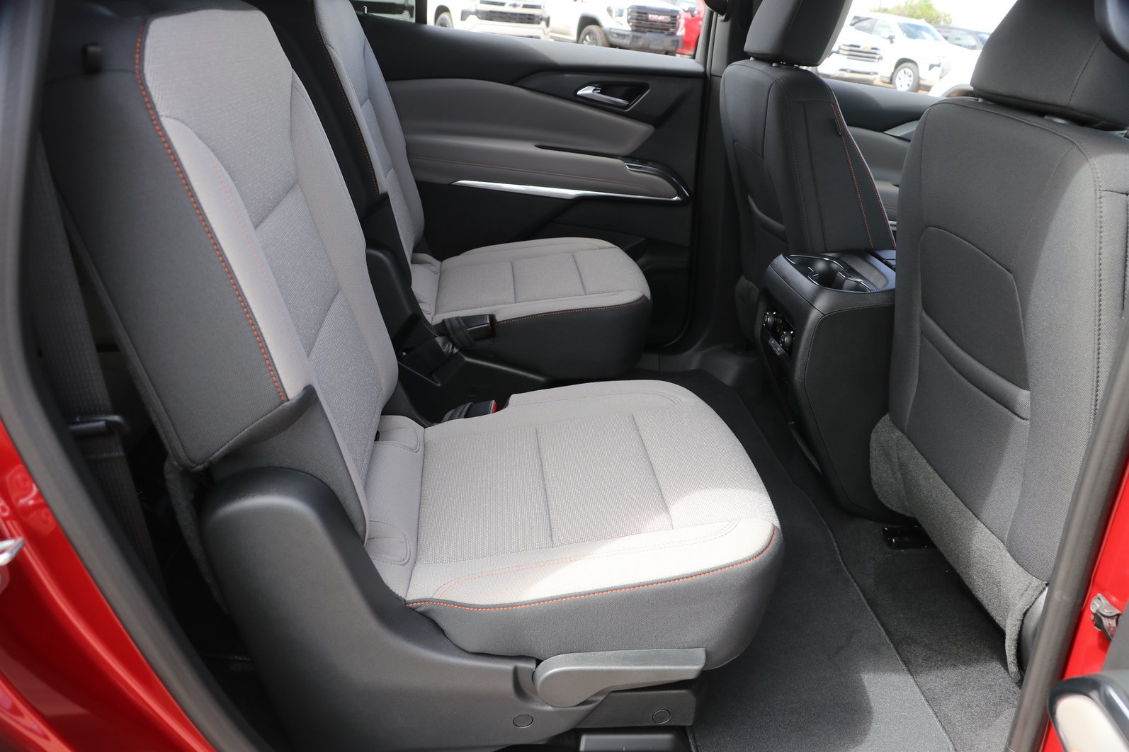 New 2026 Chevrolet Traverse LT w/ Driver Confidence Package FWD image 30