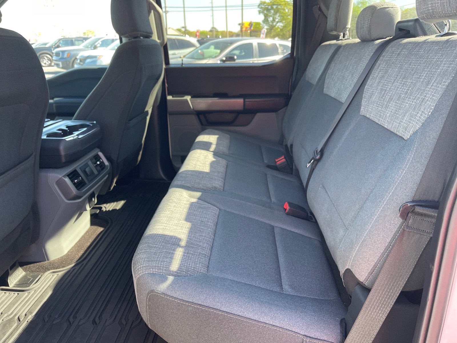 Used 2022 Ford F150 XLT w/ Trailer Tow Package image 12