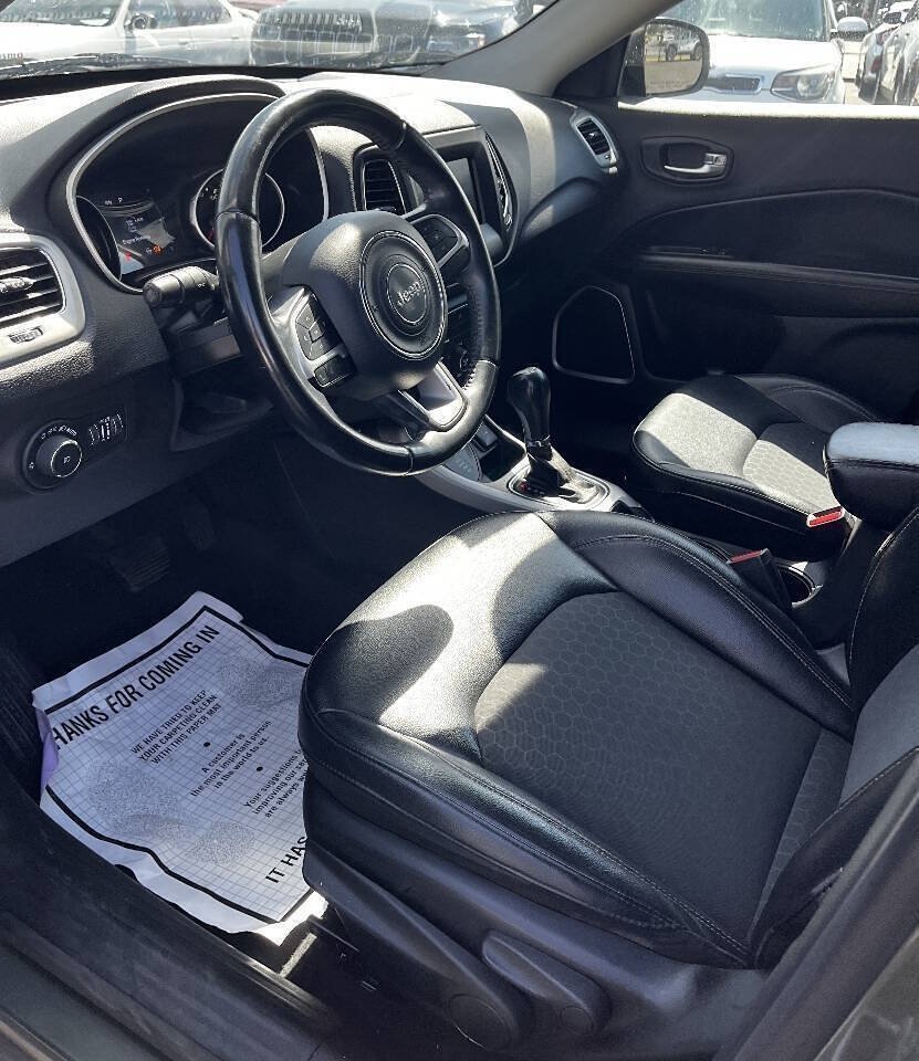 Used 2019 Jeep Compass Latitude AWD/4WD image 8