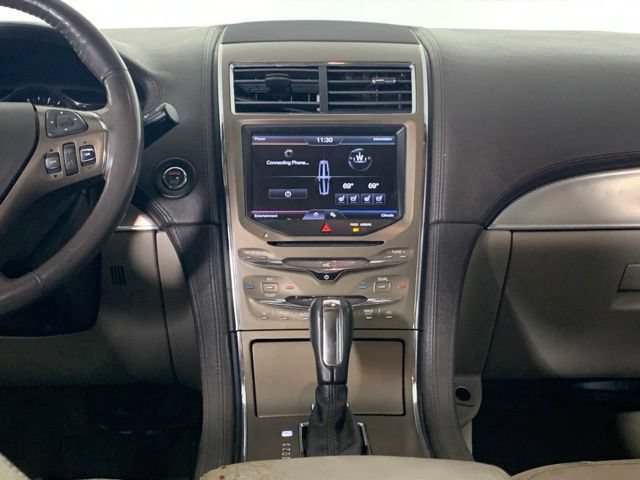 Used 2013 Lincoln MKX FWD image 20