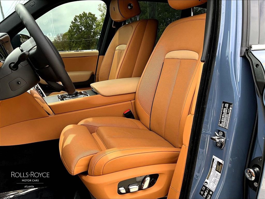 Certified 2026 Rolls-Royce Cullinan image 22