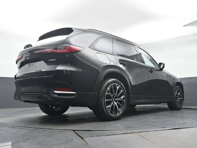 Certified 2025 MAZDA CX-70 Plug-In Hybrid w/ Premium Plus AWD/4WD image 30