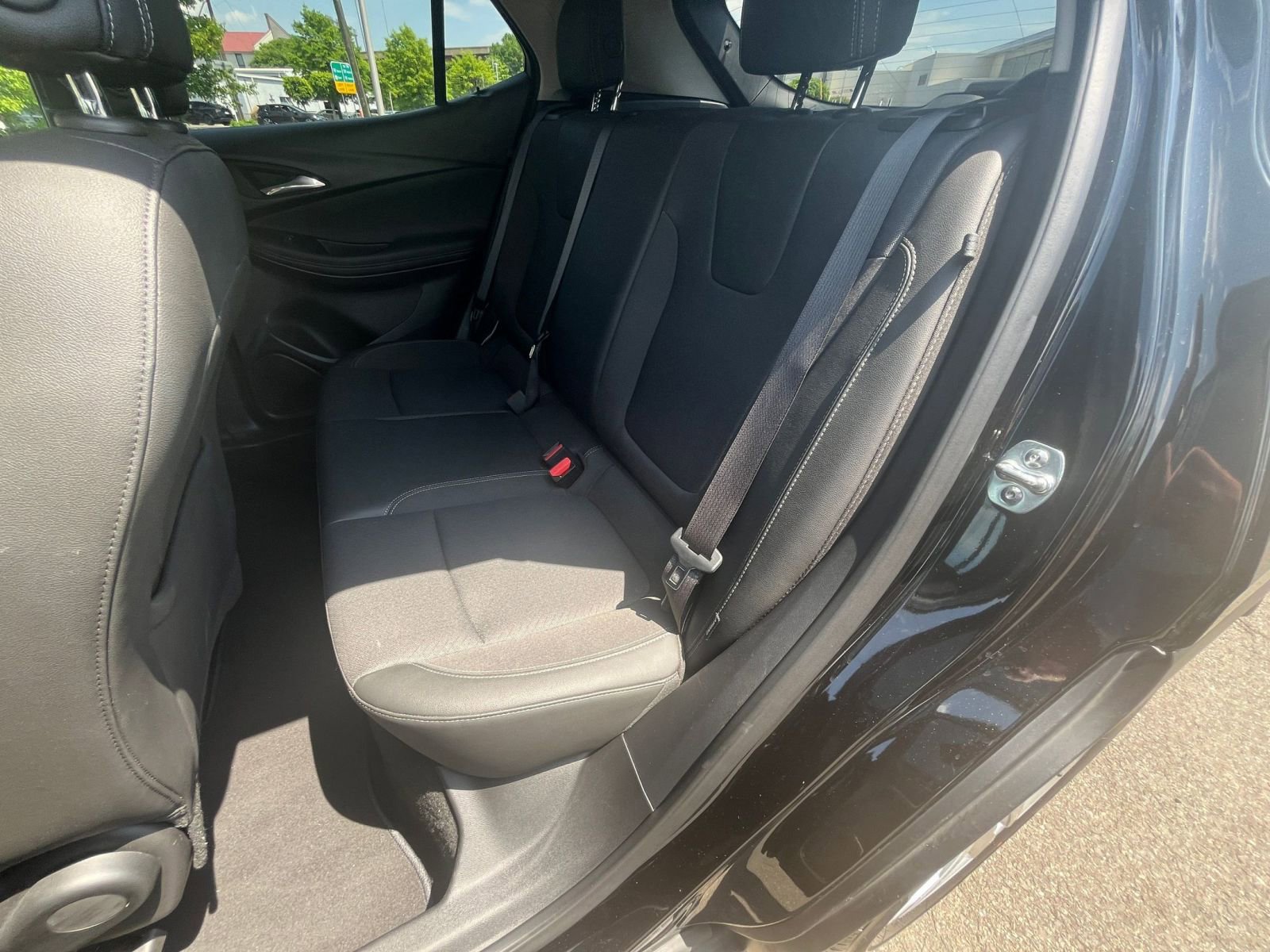Used 2025 Buick Encore GX Preferred FWD image 35