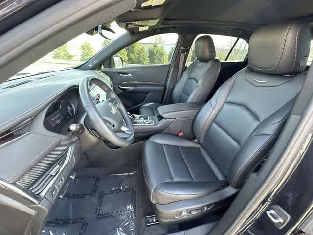Used 2023 Cadillac XT4 Sport w/ Sun And Sound Package AWD/4WD image 18