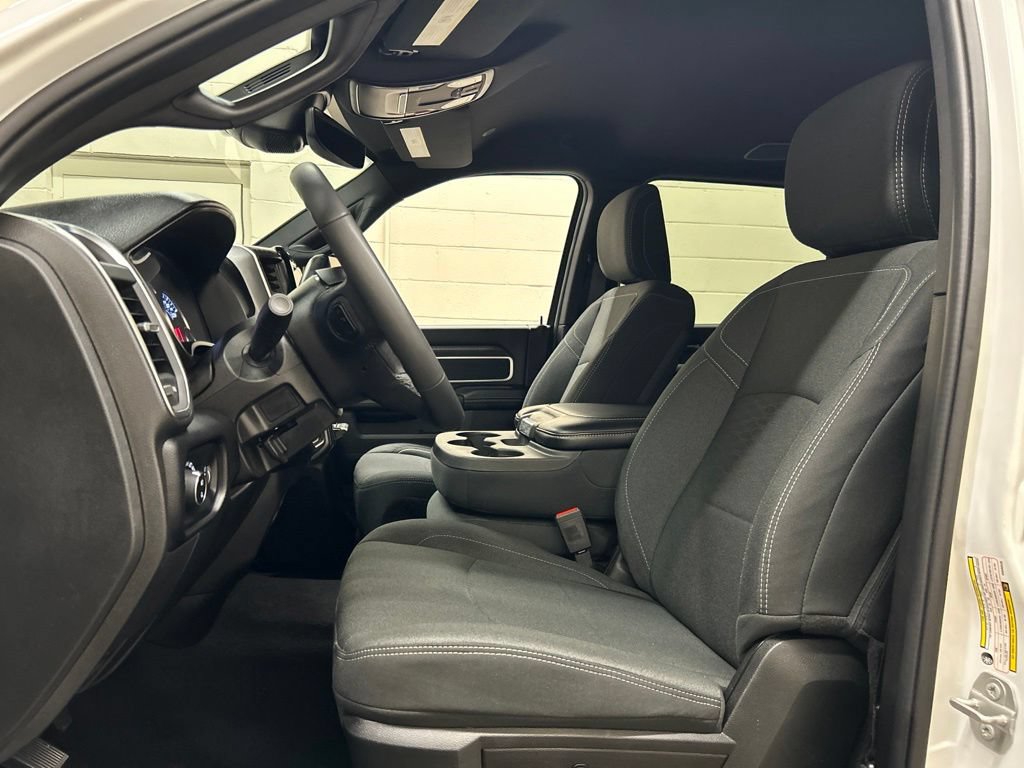 Used 2025 RAM 2500 Big Horn AWD/4WD image 7