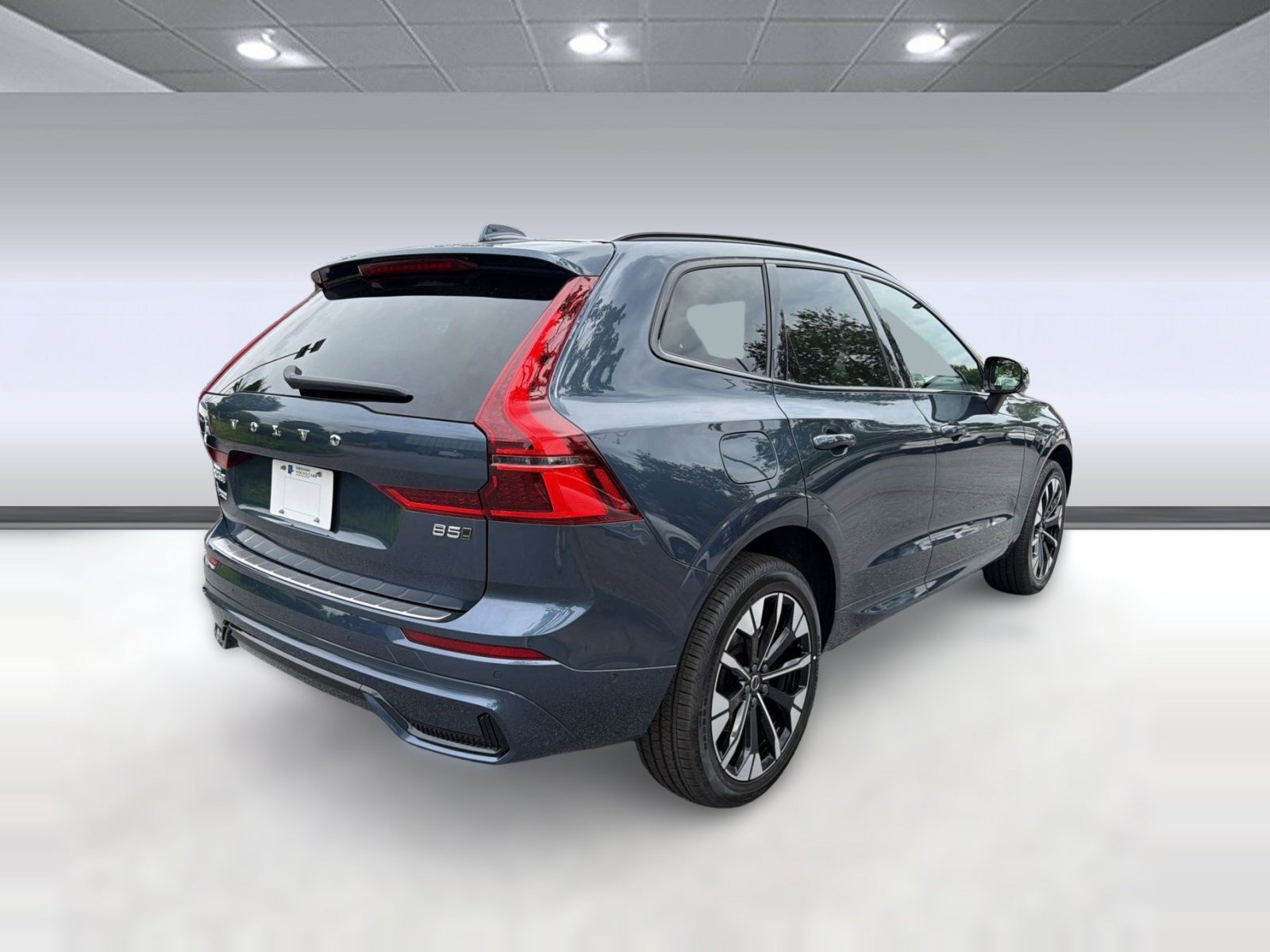 New 2026 Volvo XC60 B5 Plus w/ Protection Package AWD/4WD image 8