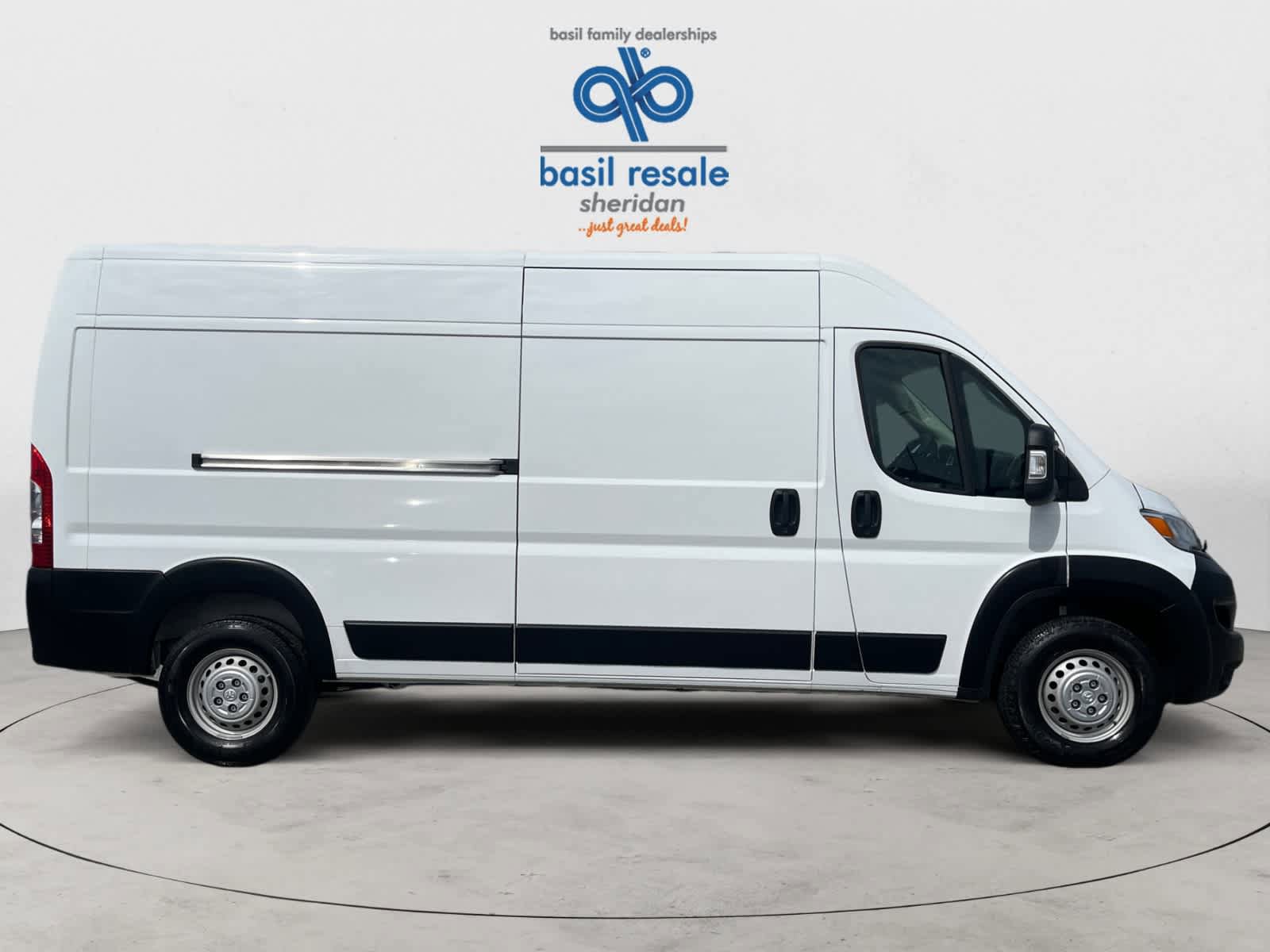 Used 2025 RAM ProMaster 2500 w/ Convenience Group image 7