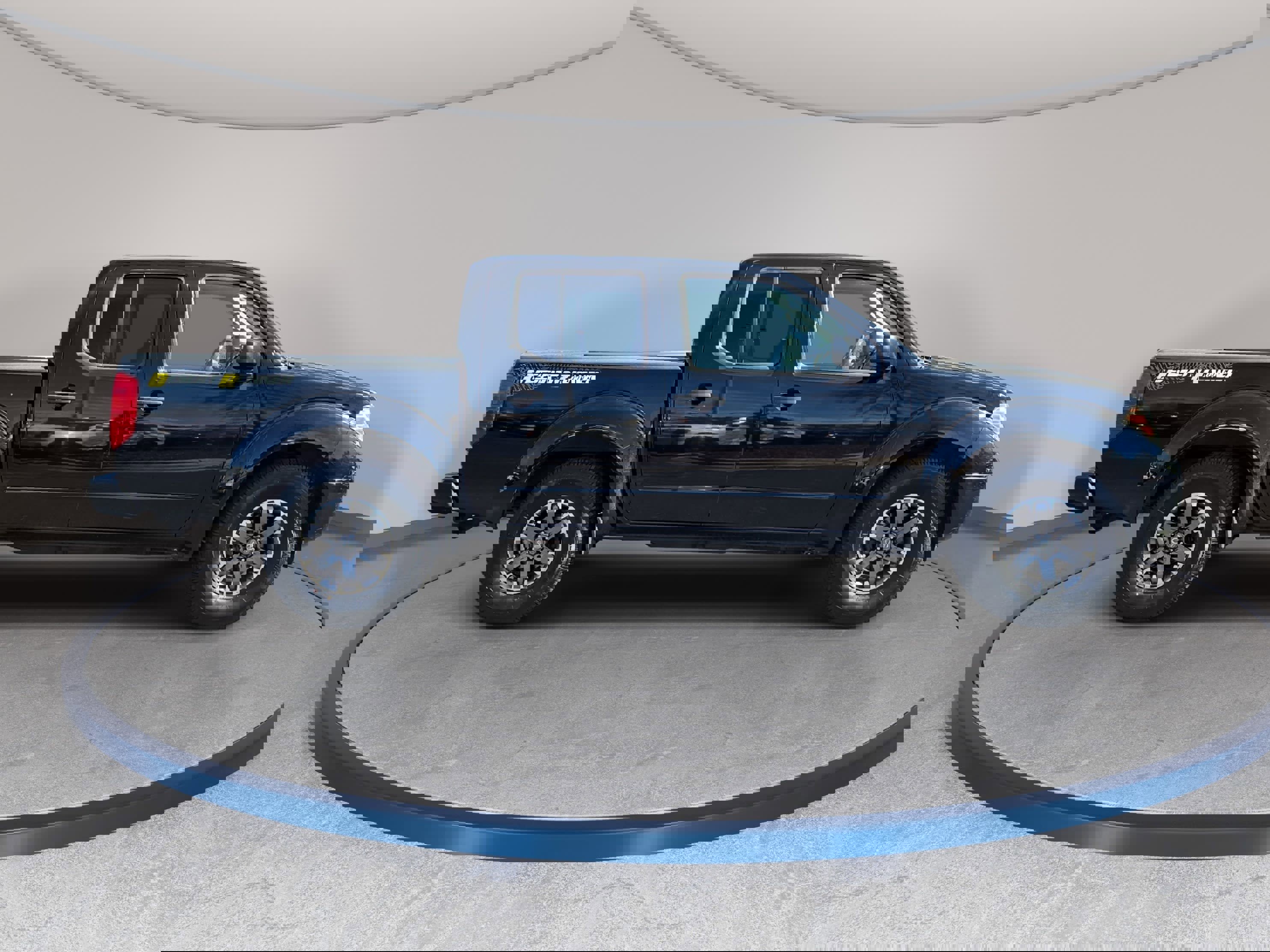 Used 2015 Nissan Frontier Desert Runner image 4