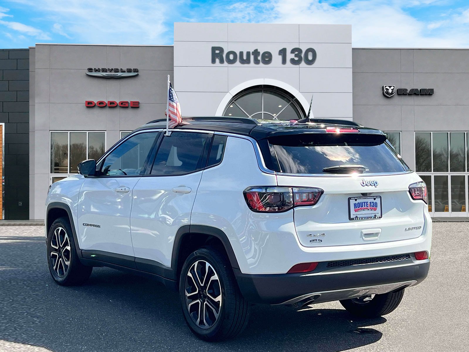 Used 2023 Jeep Compass Limited AWD/4WD image 3