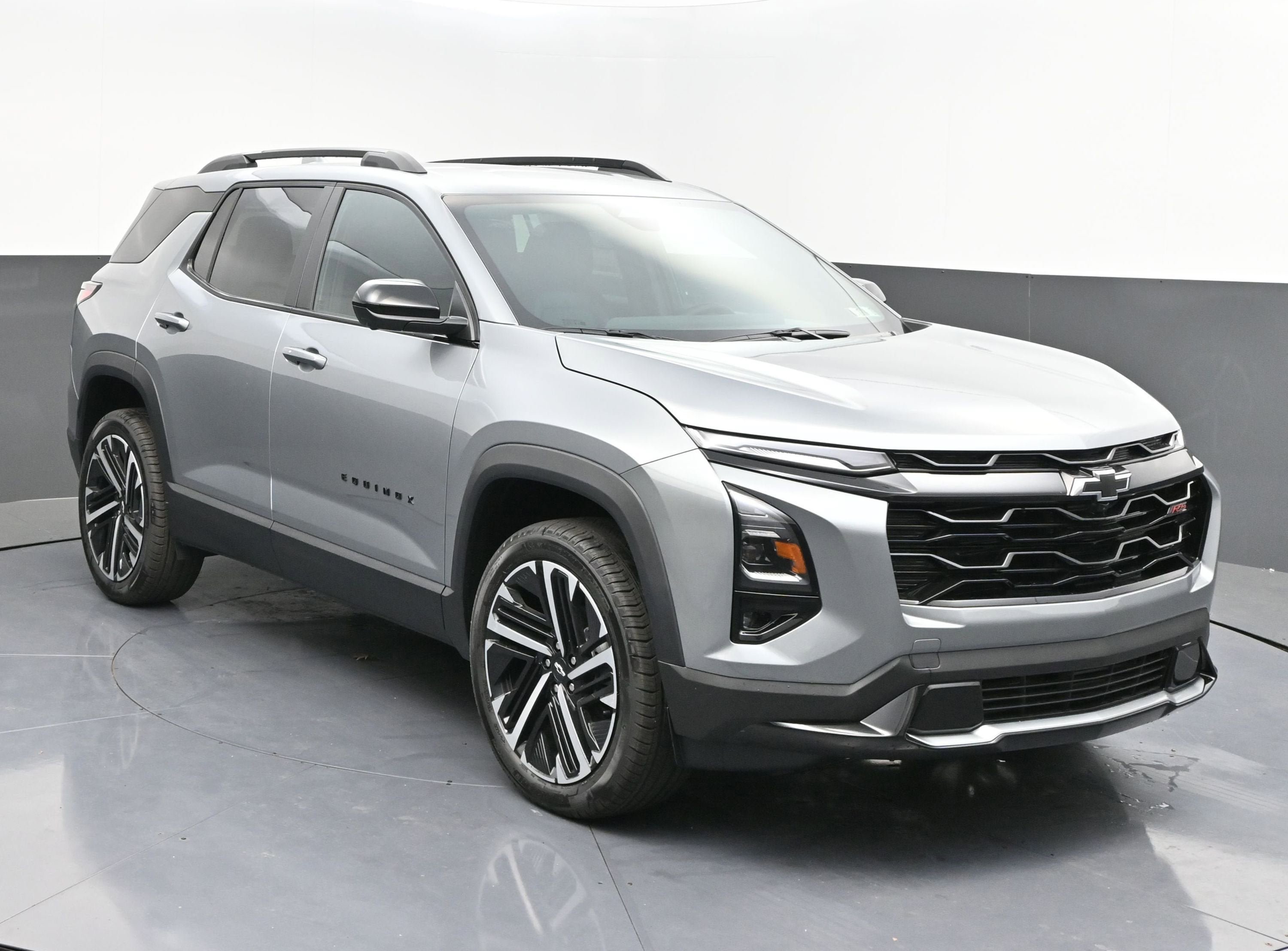 New 2026 Chevrolet Equinox RS w/ Safety and Technology Package AWD/4WD image 5