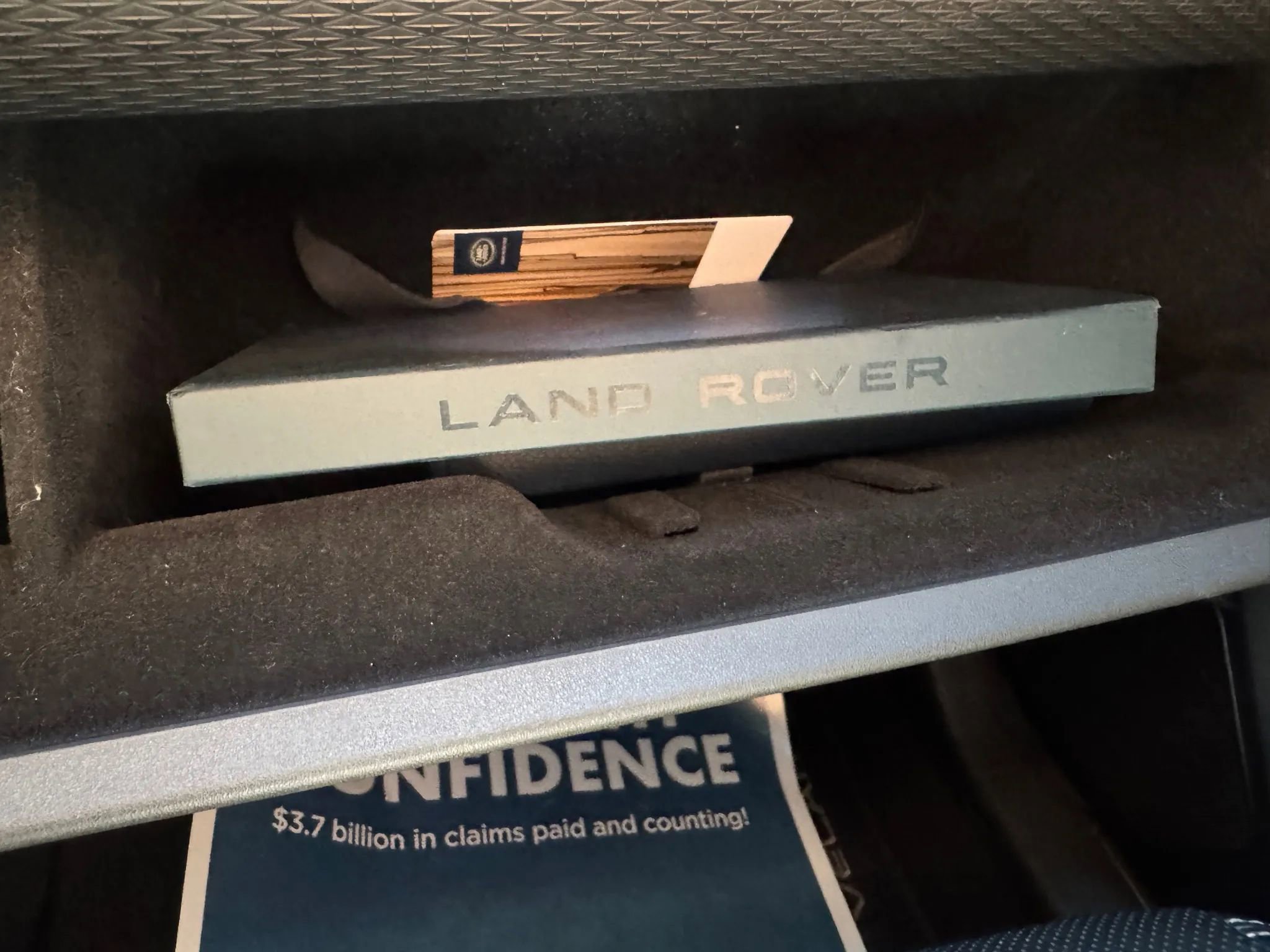 Used 2018 Land Rover Range Rover Velar S image 31