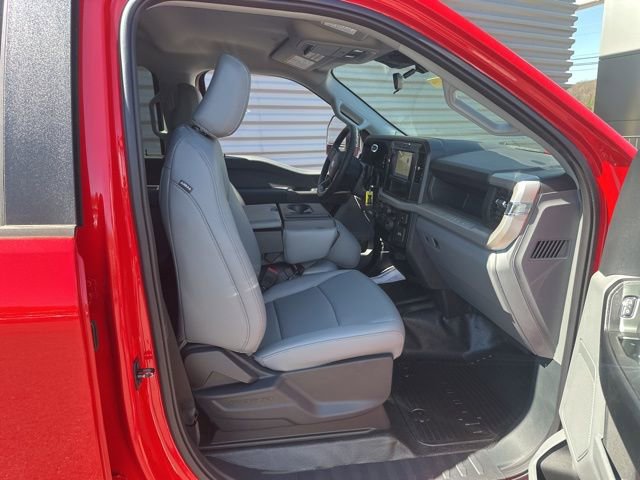 New 2025 Ford F250 XL w/ XL Chrome Package image 31