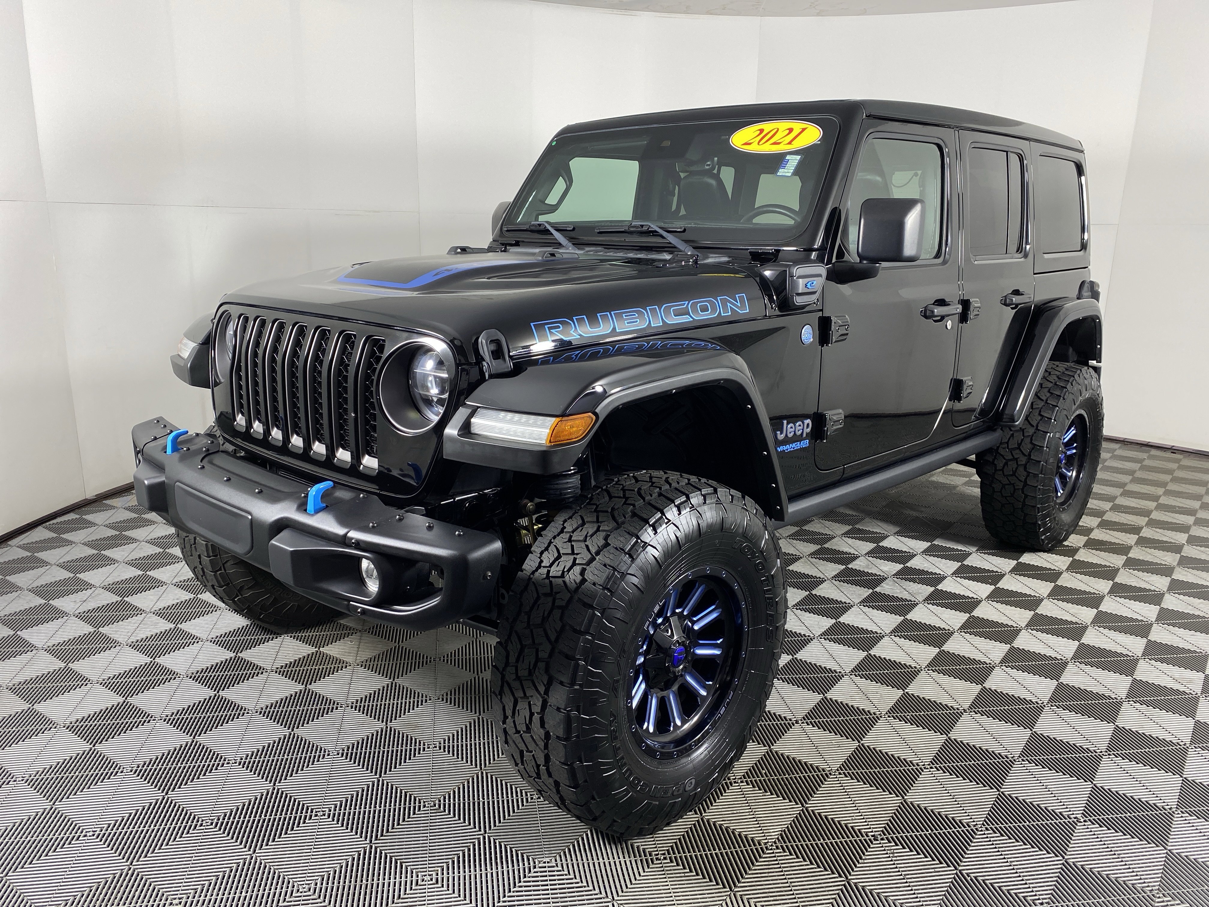 Used 2021 Jeep Wrangler Unlimited Rubicon 4xe w/ Steel Bumper Group image 12