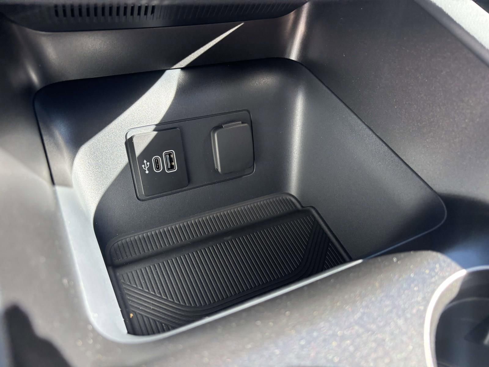 New 2026 Ford Explorer ST-Line w/ ST-Line Street Pack image 23