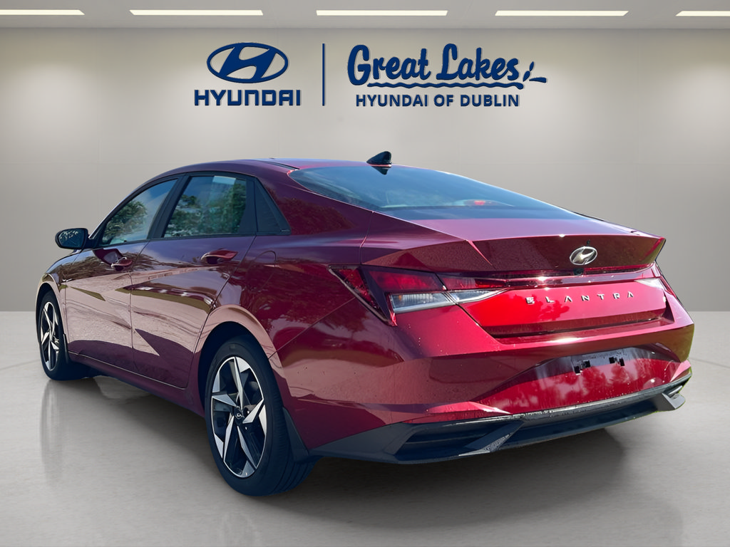 Used 2023 Hyundai Elantra SEL w/ Convenience Package FWD image 3