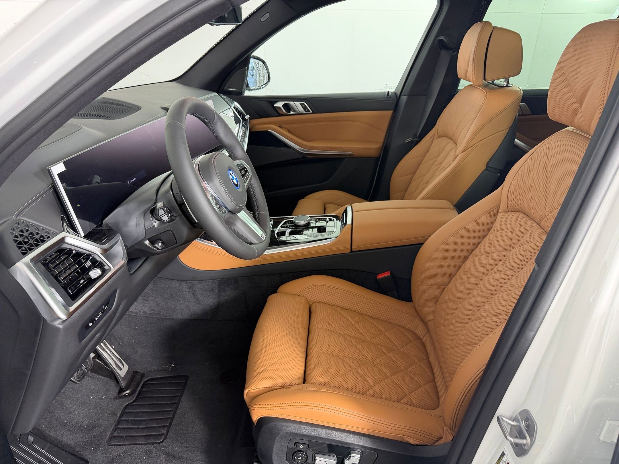 New 2026 BMW X5 xDrive50e w/ M Sport Package AWD/4WD image 5