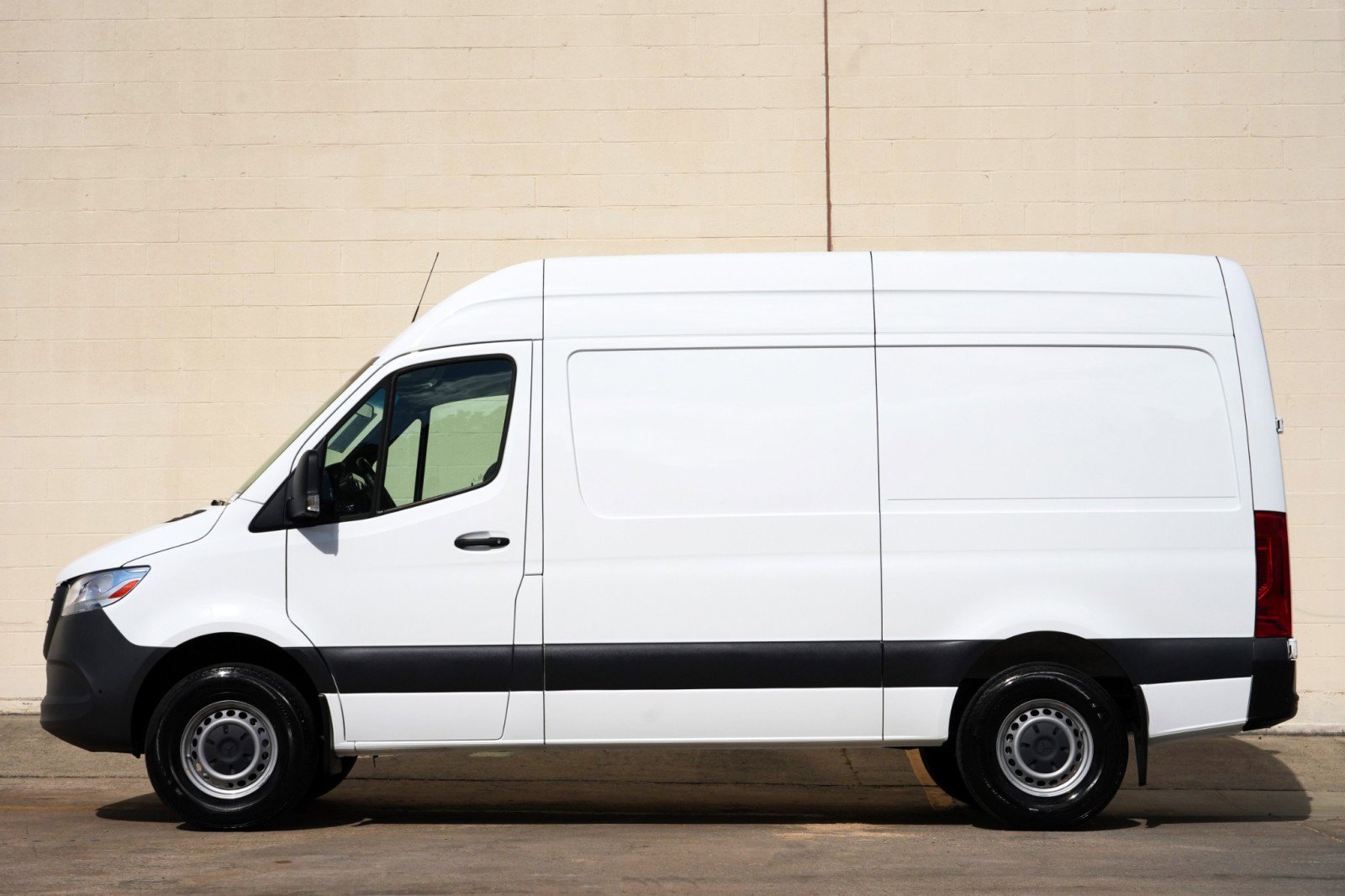 Used 2023 Mercedes-Benz Sprinter 2500 image 9