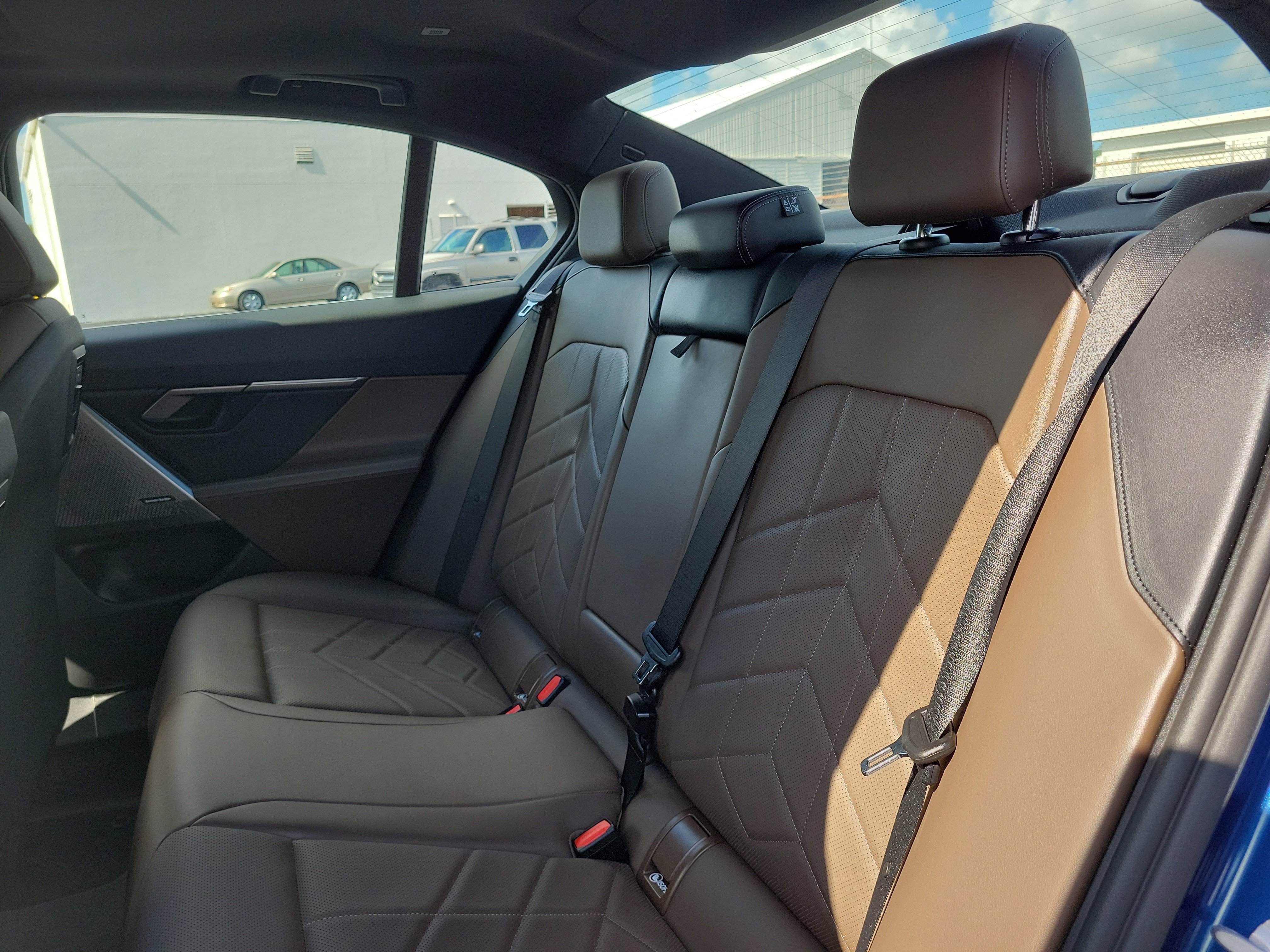 Used 2026 BMW 530i RWD image 10
