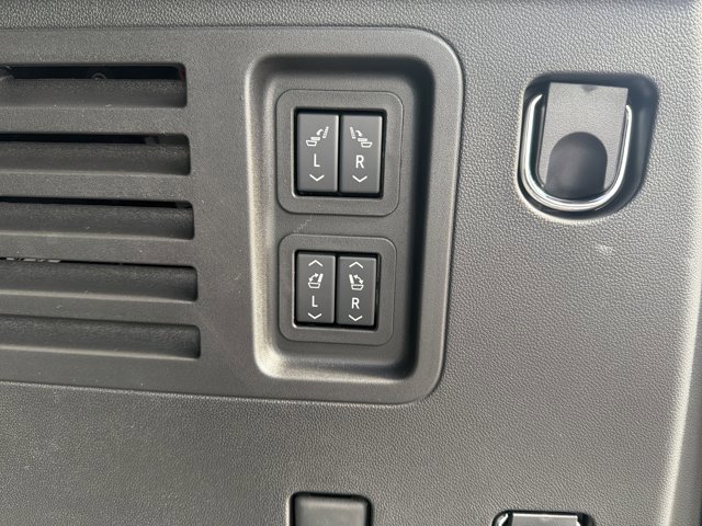 New 2026 Chevrolet Traverse High Country w/ LPO, Floor Liner Package image 37