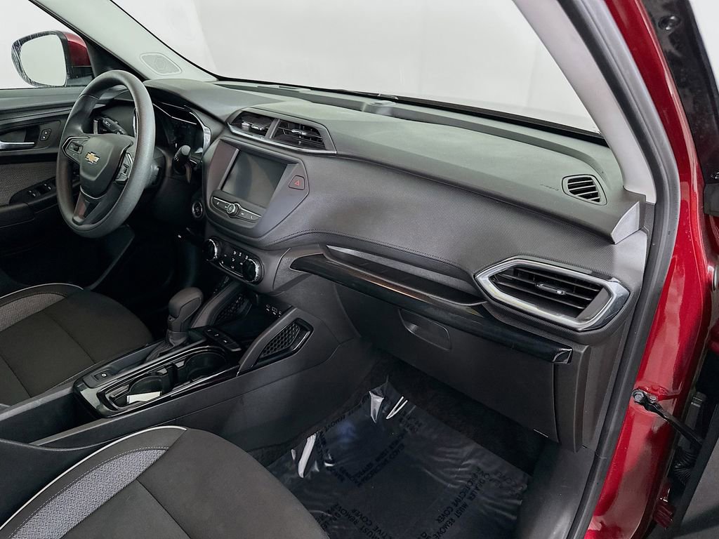 Used 2023 Chevrolet TrailBlazer LT image 34