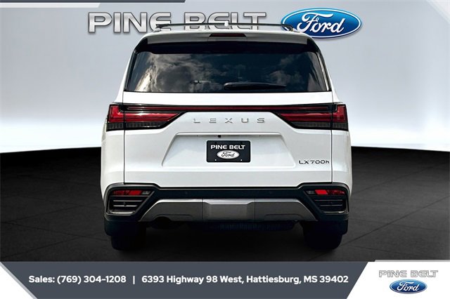 Used 2025 Lexus LX 700h Luxury image 4