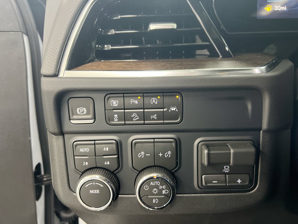 New 2026 Chevrolet Tahoe High Country w/ Sun And Tow Package AWD/4WD image 19