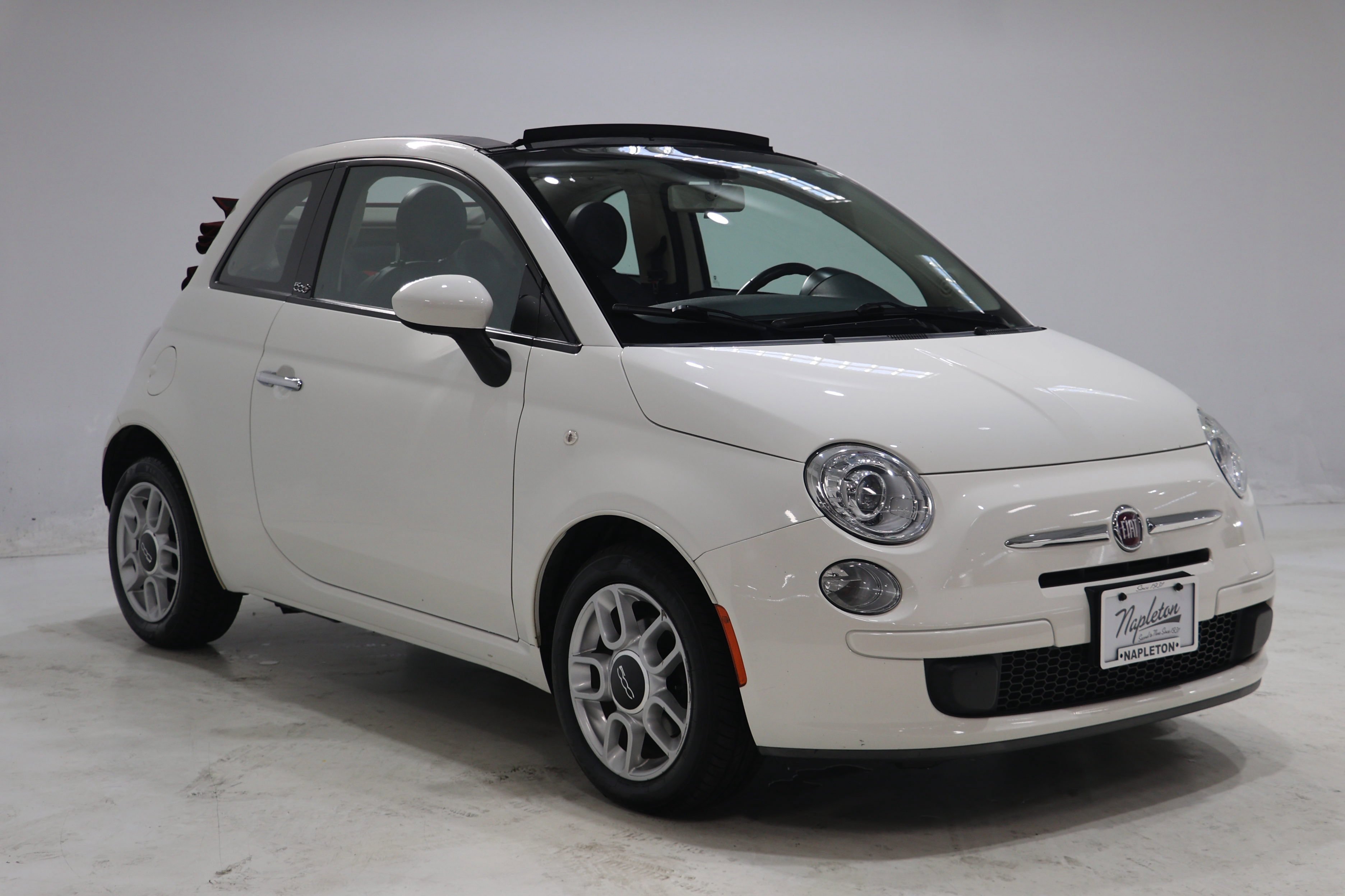 Used 2012 FIAT 500 Pop FWD image 1