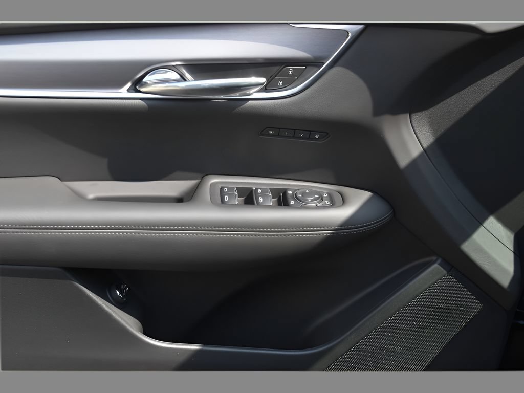 New 2025 Cadillac XT6 Luxury FWD image 25