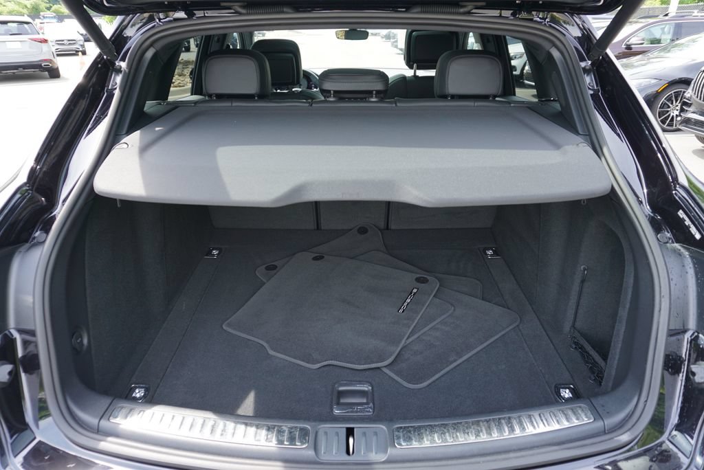 Used 2023 Porsche Macan S AWD/4WD image 67