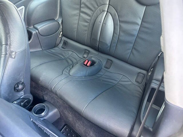 Used 2004 MINI Cooper Hardtop FWD image 5