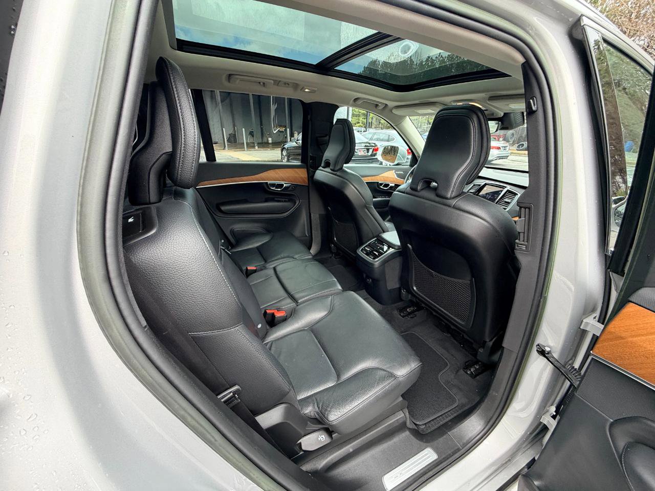 Used 2023 Volvo XC90 B6 Plus w/ Protection Package Premier image 13
