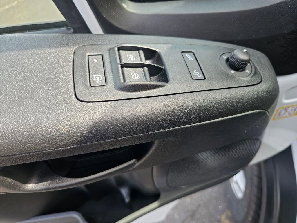 New 2025 RAM ProMaster 3500 w/ Quick Order Package 22G SLT image 14