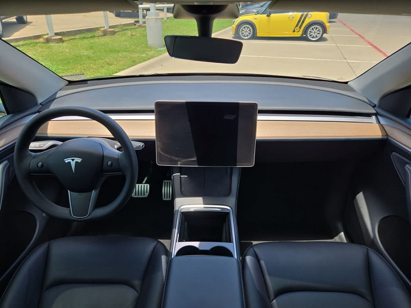 Used 2023 Tesla Model Y Performance AWD/4WD image 13
