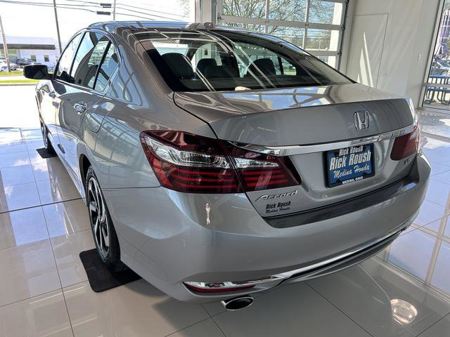 Used 2017 Honda Accord EX-L image 10