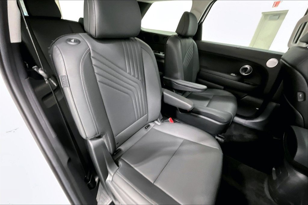 Used 2026 Hyundai Palisade SEL FWD image 32