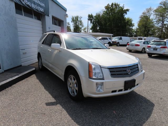 Used 2005 Cadillac SRX w/ 7-Passenger Value Package image 4