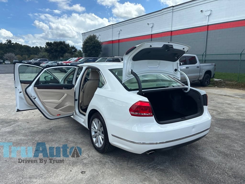 Used 2012 Volkswagen Passat 2.5 SEL FWD image 15