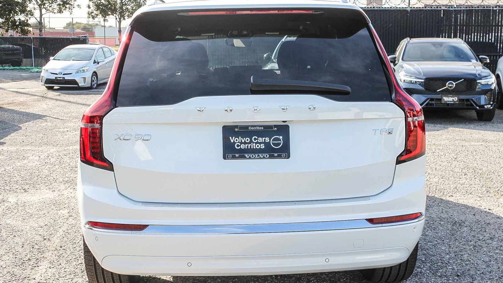 New 2026 Volvo XC90 T8 Plus w/ Protection Package Premier AWD/4WD image 7