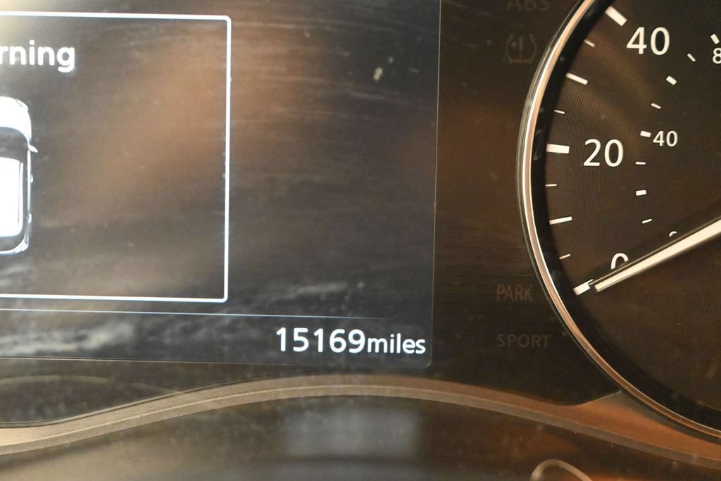 Used 2022 Nissan Kicks SR w/ Premium Package FWD image 11