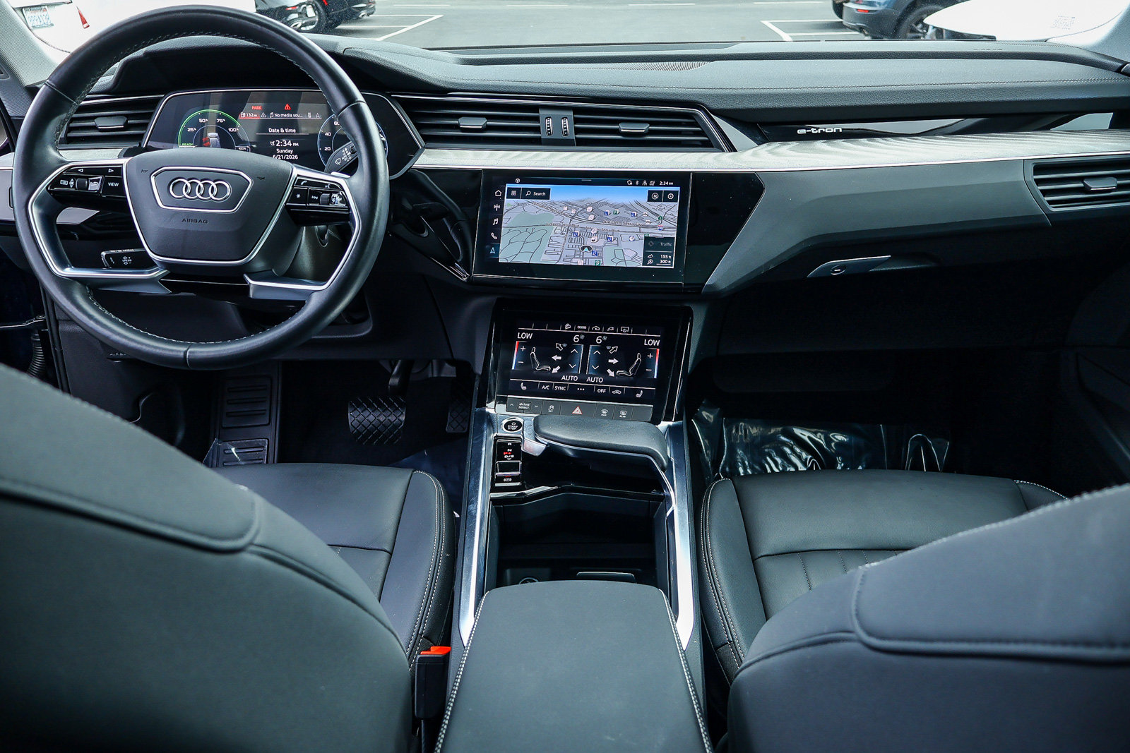 Used 2022 Audi e-tron Premium AWD/4WD image 9
