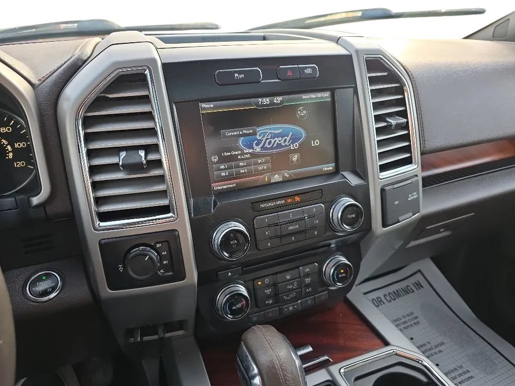 Used 2015 Ford F150 King Ranch w/ Equipment Group 601A Luxury AWD/4WD image 26
