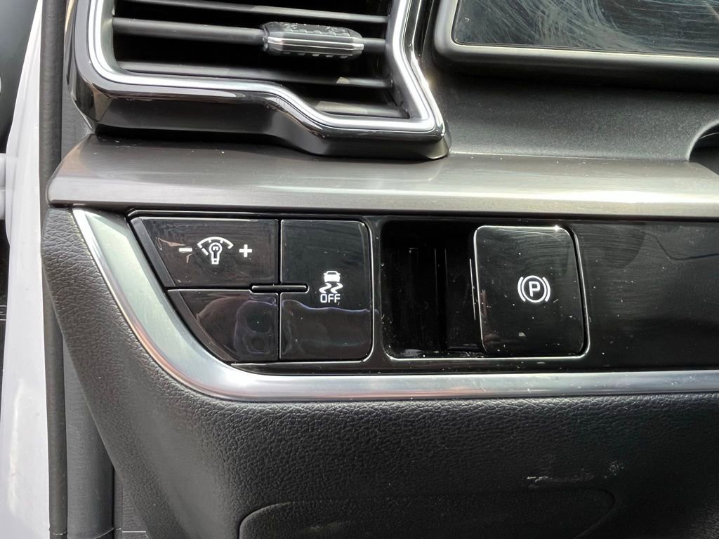 Used 2023 Kia Sportage EX image 20