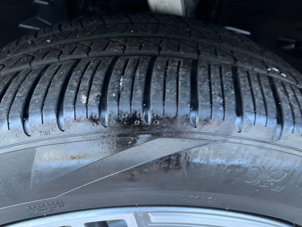 Used 2024 Mercedes-Benz GLS 450 4MATIC image 28