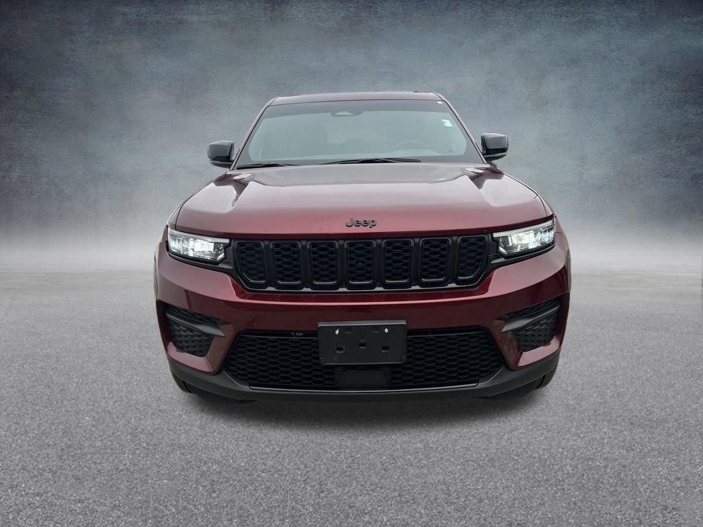 Used 2023 Jeep Grand Cherokee Altitude image 10