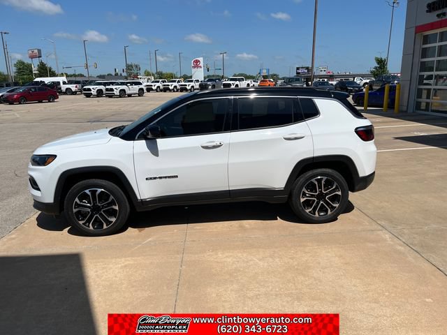 Used 2023 Jeep Compass Limited AWD/4WD image 2