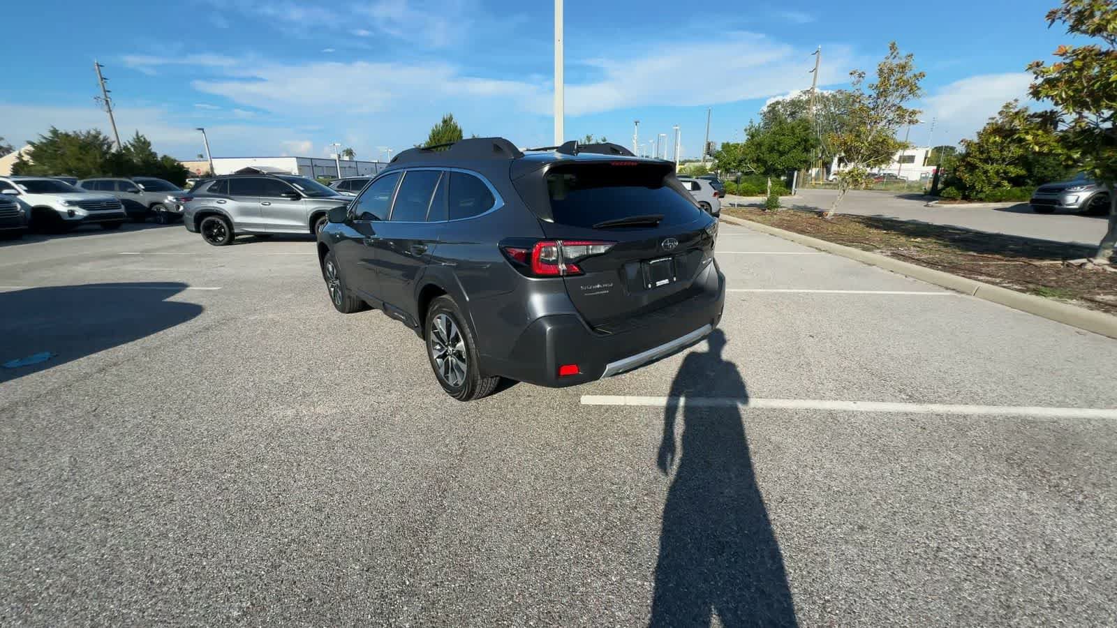 Used 2025 Subaru Outback Limited AWD/4WD image 6