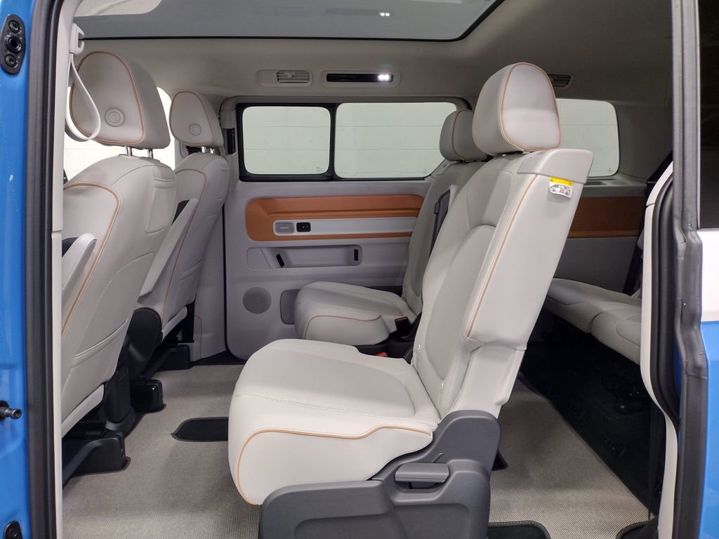 New 2025 Volkswagen ID. Buzz 1st Edition image 28